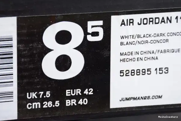MaikeSneakers Jordan mens Low 11 Black Air Retro White  